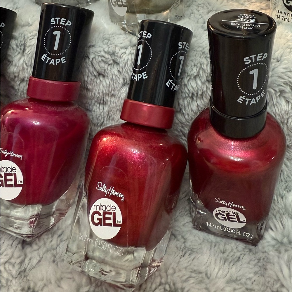 Sally Hansen Miracle Gel Nail Polish Set - Red and Pink